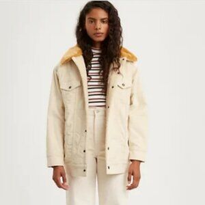 Levi’s oversized trucker jacket Sherpa lining faux fur collar size S runs big!!